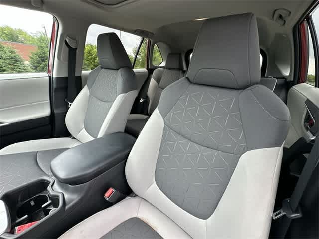 2022 Toyota RAV4 XLE 15