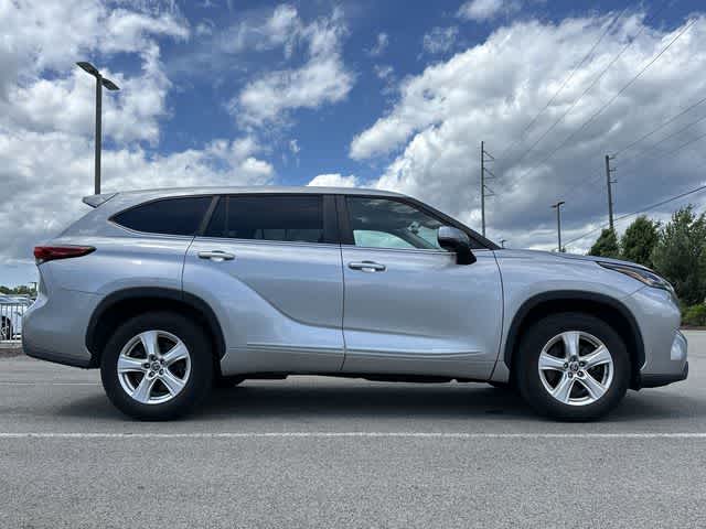 Thumbnail: 2023 Toyota Highlander - 3