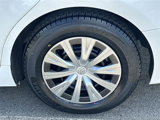 Thumbnail: 2023 Toyota Camry - 5