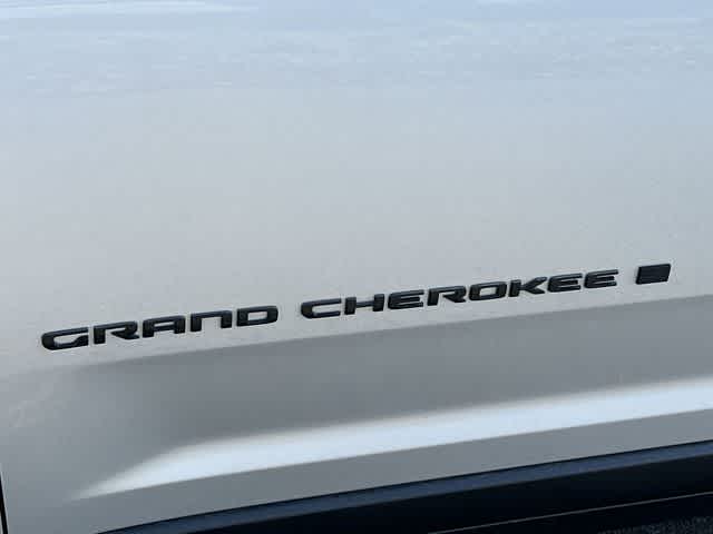 Thumbnail: 2023 Jeep Grand Cherokee - 32