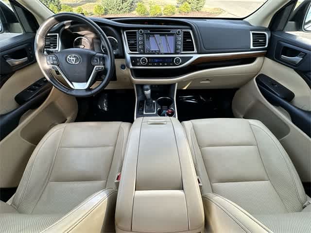 Thumbnail: 2018 Toyota Highlander - 22