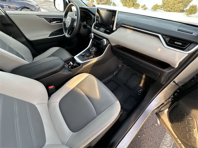 Thumbnail: 2019 Toyota RAV4 - 21