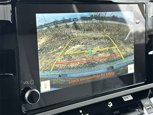 Thumbnail: 2025 Toyota Tundra - 12