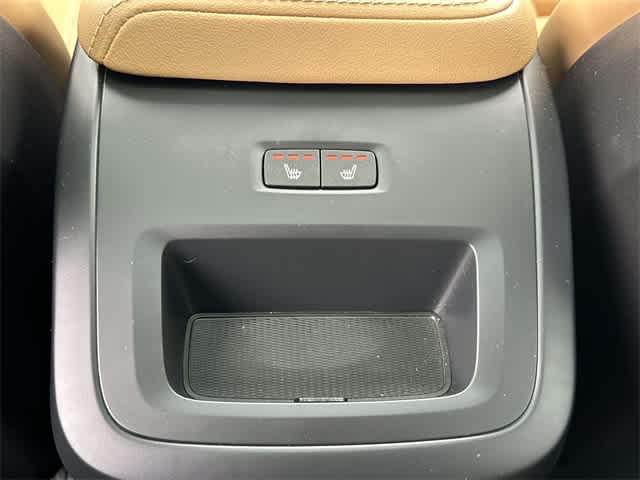 Thumbnail: 2023 Volvo XC60 - 21