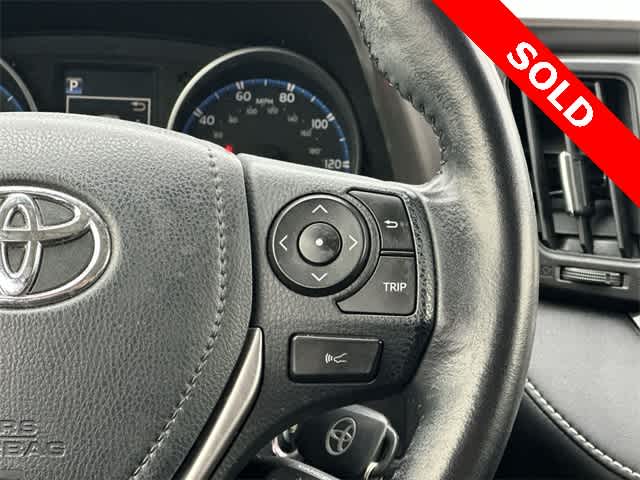 Thumbnail: 2017 Toyota RAV4 - 10