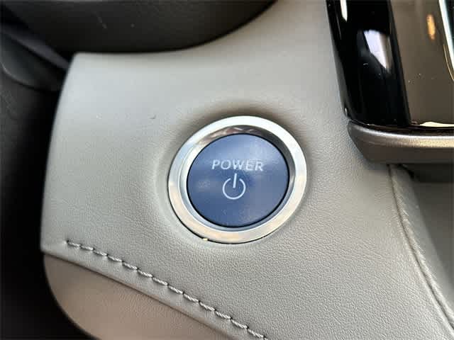 Thumbnail: 2021 Toyota Highlander - 10