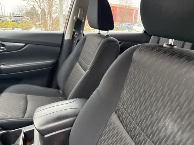 Thumbnail: 2017 Nissan Rogue - 8