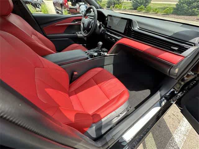 Thumbnail: 2025 Toyota Camry - 19