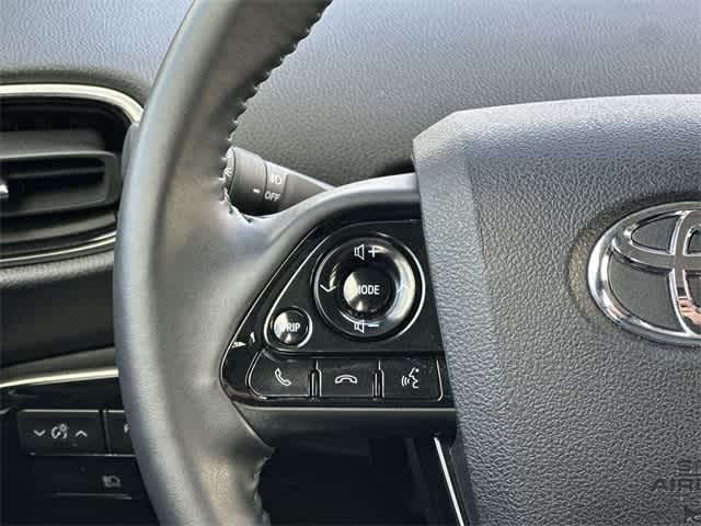 Thumbnail: 2022 Toyota Prius - 8