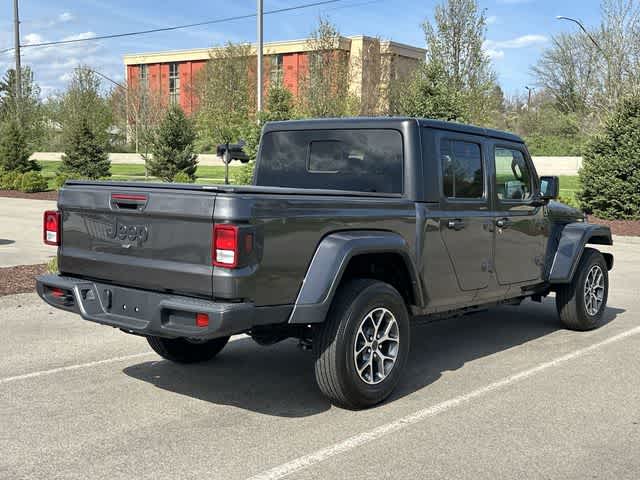 Thumbnail: 2025 Jeep Gladiator - 32