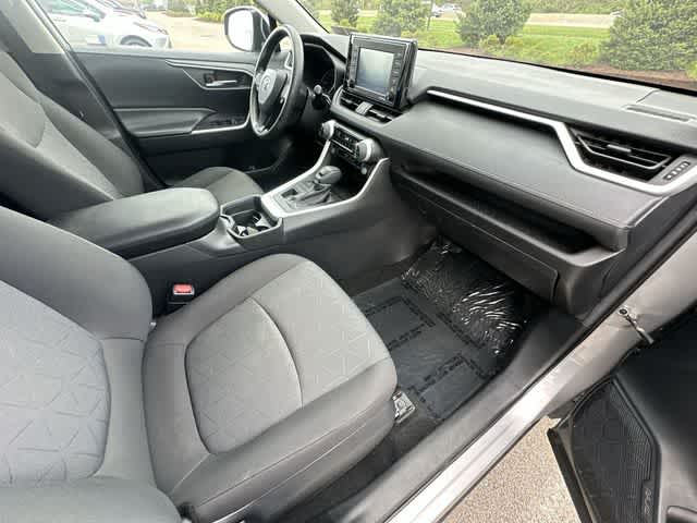 Thumbnail: 2021 Toyota RAV4 - 20