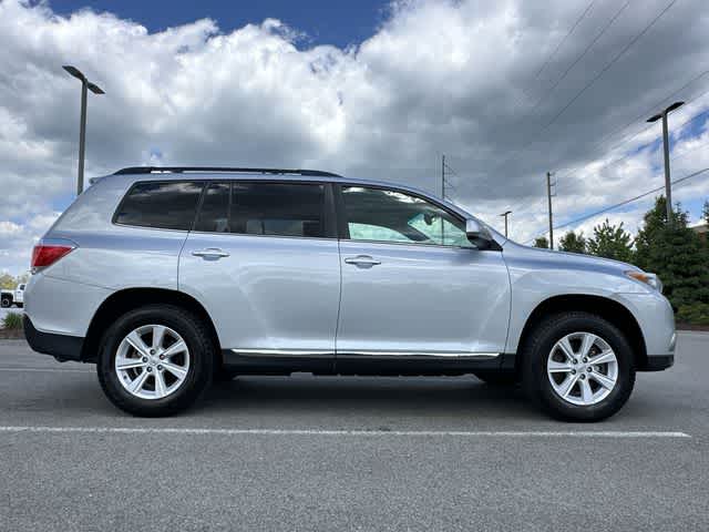 Thumbnail: 2012 Toyota Highlander - 3