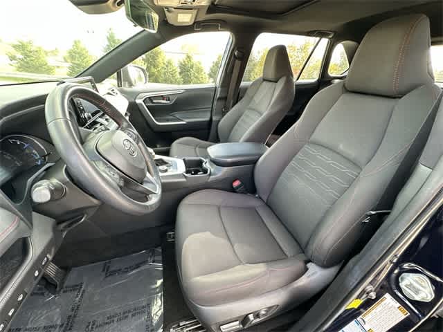 Thumbnail: 2022 Toyota RAV4 - 17