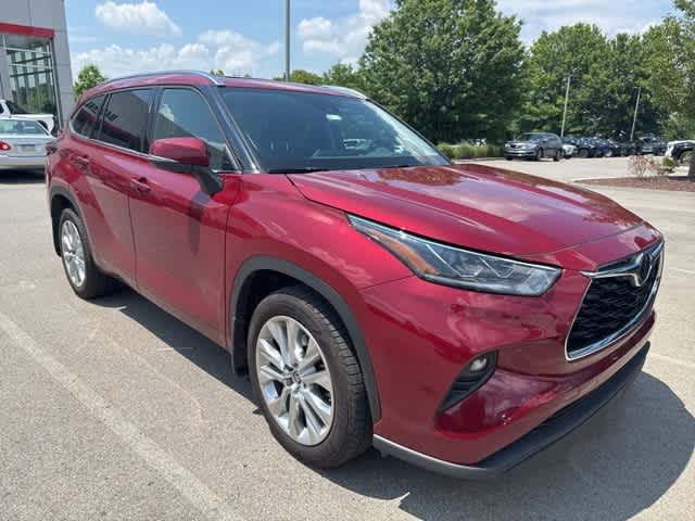 Thumbnail: 2022 Toyota Highlander - 2