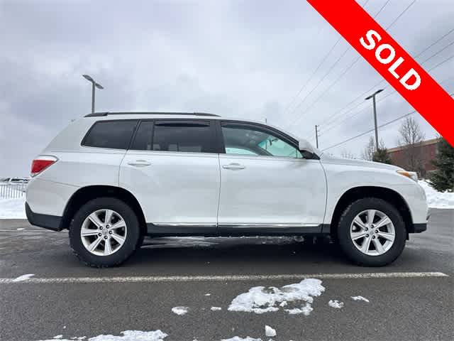 Thumbnail: 2012 Toyota Highlander - 3