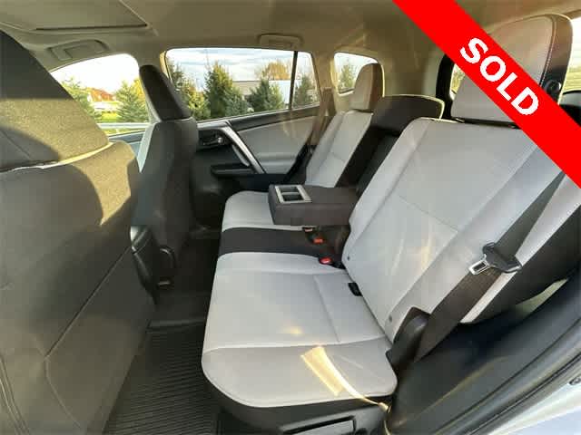 Thumbnail: 2018 Toyota RAV4 - 20