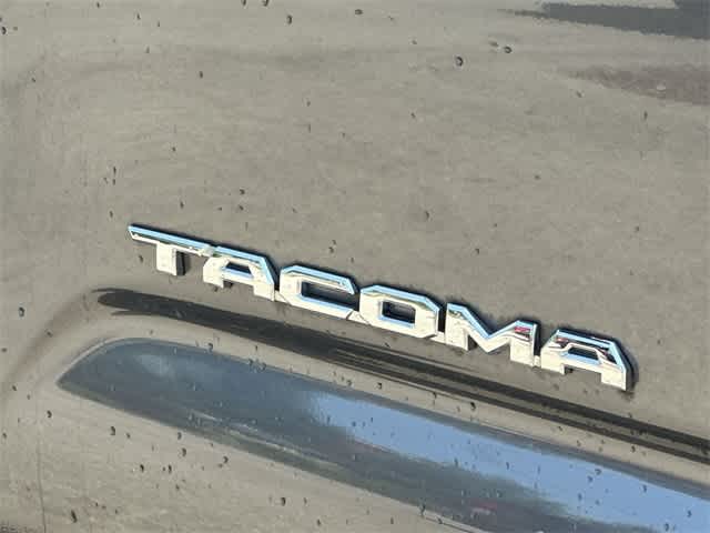 Thumbnail: 2019 Toyota Tacoma - 18