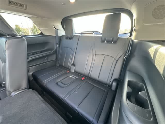 Thumbnail: 2025 INFINITI QX60 - 19