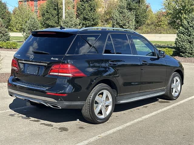 Thumbnail: 2016 Mercedes-Benz GLE - 32