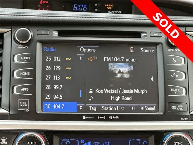 Thumbnail: 2018 Toyota Highlander - 12