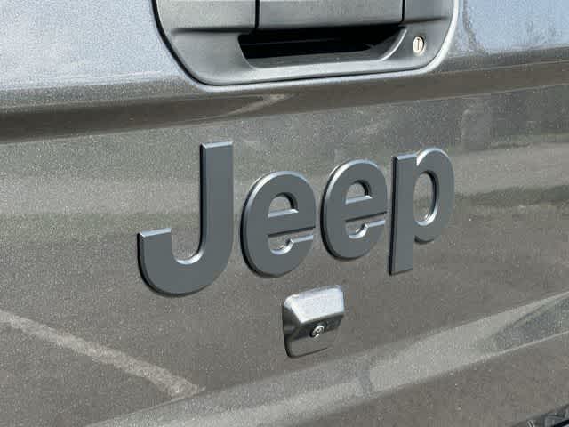 Thumbnail: 2025 Jeep Gladiator - 26