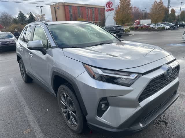 Thumbnail: 2022 Toyota RAV4 - 5