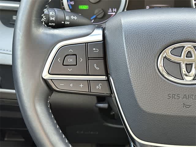 Thumbnail: 2021 Toyota Highlander - 8