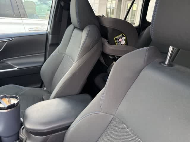 Thumbnail: 2022 Toyota RAV4 - 7