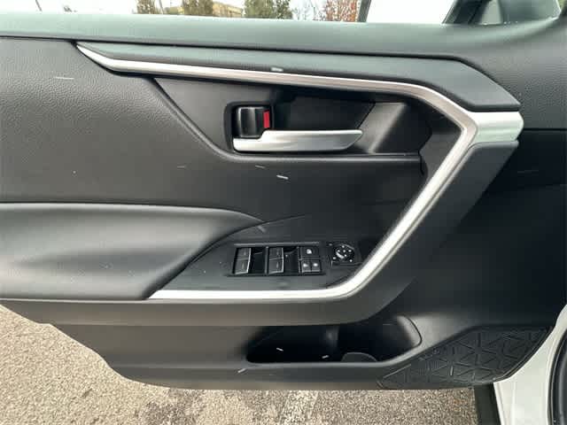 Thumbnail: 2025 Toyota RAV4 - 18