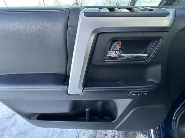 Thumbnail: 2023 Toyota 4Runner - 18