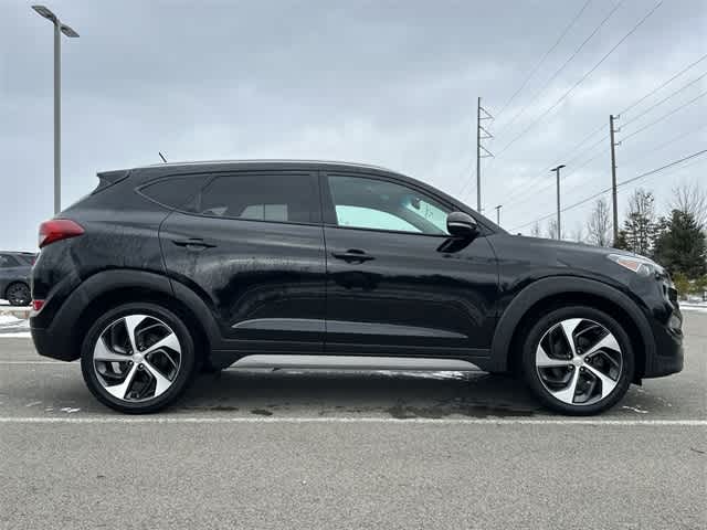 Thumbnail: 2017 Hyundai Tucson - 3