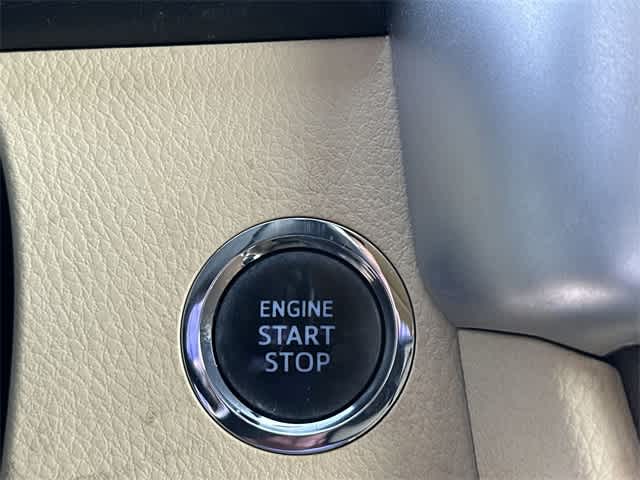 Thumbnail: 2017 Toyota Highlander - 11