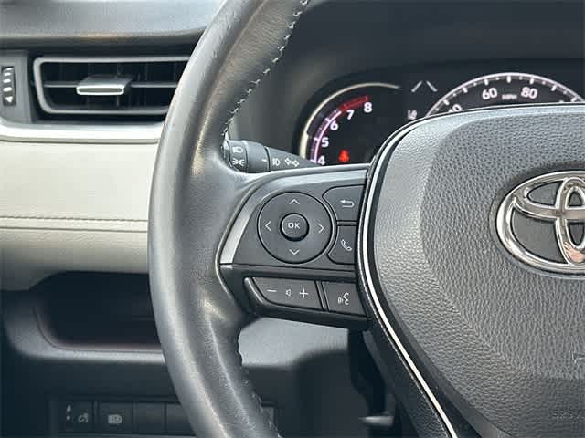 Thumbnail: 2019 Toyota RAV4 - 9