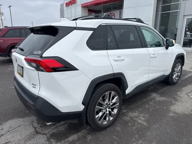 Thumbnail: 2019 Toyota RAV4 - 3