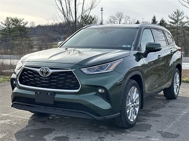 Thumbnail: 2023 Toyota Highlander - 1