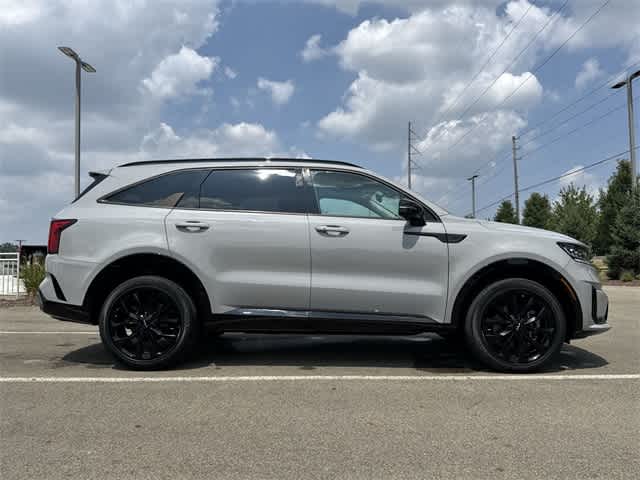 Thumbnail: 2022 Kia Sorento - 3