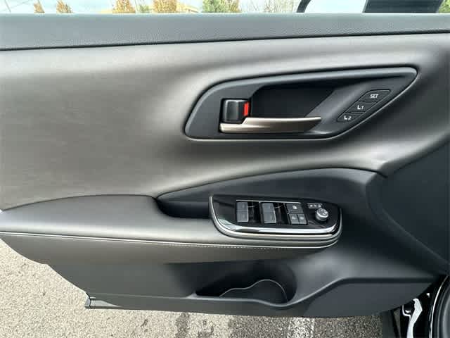 Thumbnail: 2026 Toyota Crown - 16