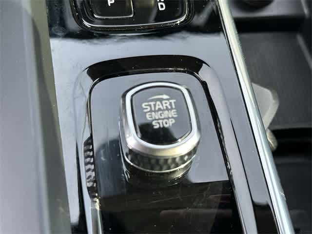 Thumbnail: 2025 Volvo S60 - 11