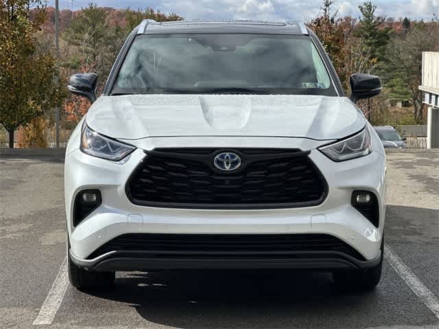 Thumbnail: 2022 Toyota Highlander - 22