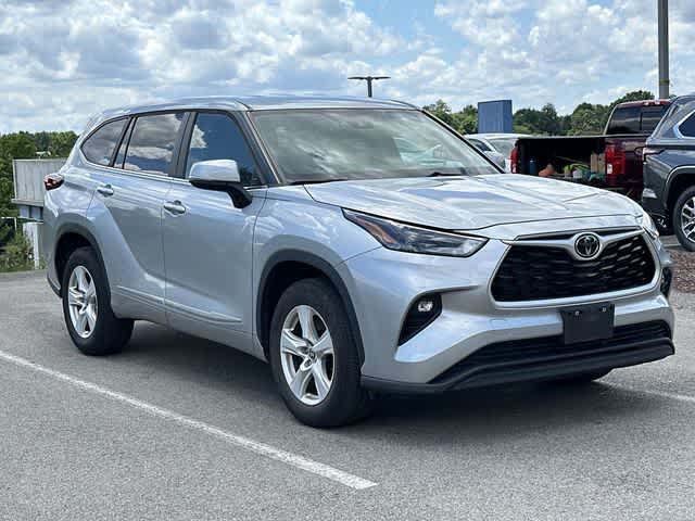 Thumbnail: 2023 Toyota Highlander - 20