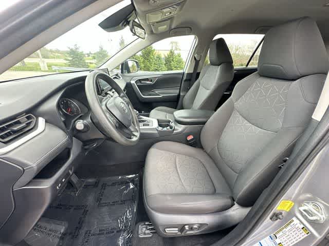 Thumbnail: 2021 Toyota RAV4 - 16