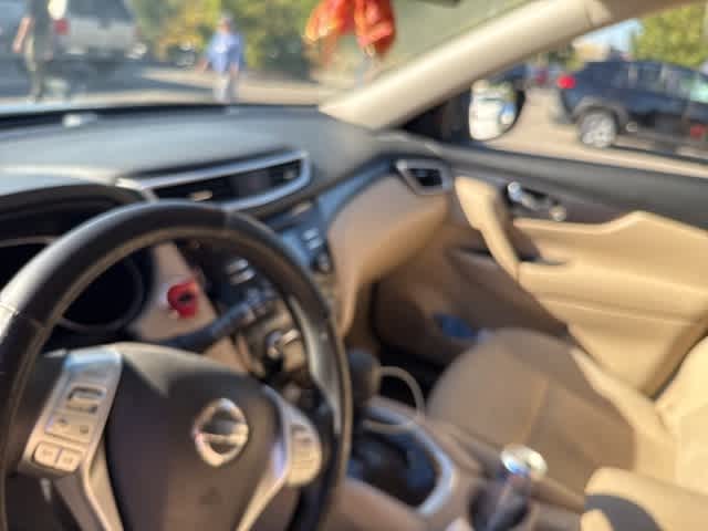 Thumbnail: 2016 Nissan Rogue - 9