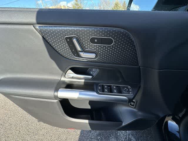 Thumbnail: 2025 Mercedes-Benz GLA - 18