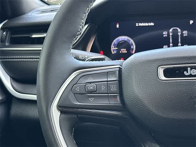 Thumbnail: 2023 Jeep Grand Cherokee - 9