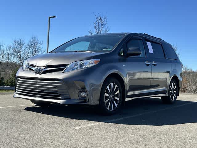 Thumbnail: 2020 Toyota Sienna - 19