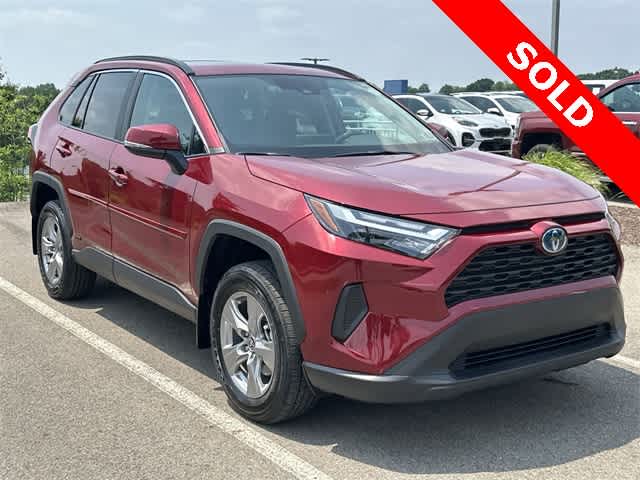2022 Toyota RAV4 XLE 30