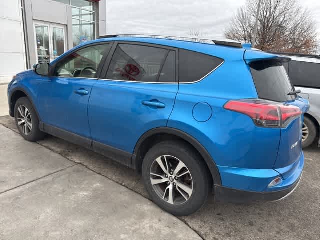 Thumbnail: 2017 Toyota RAV4 - 5