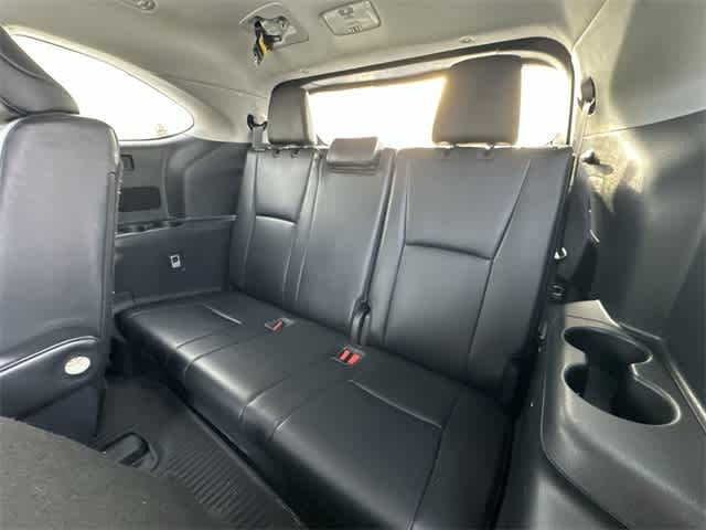 Thumbnail: 2023 Toyota Highlander - 34