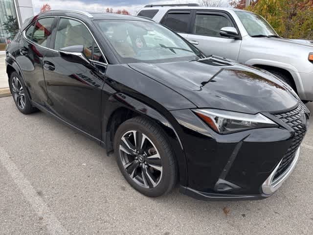 Thumbnail: 2023 Lexus UX - 2