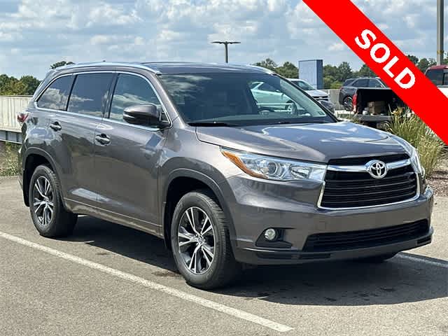 Thumbnail: 2016 Toyota Highlander - 21